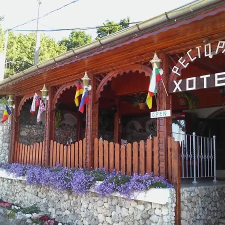 Stefan Family Hotel